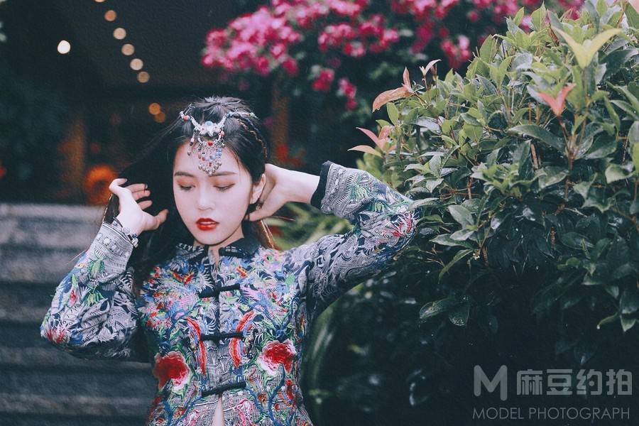 情绪模特