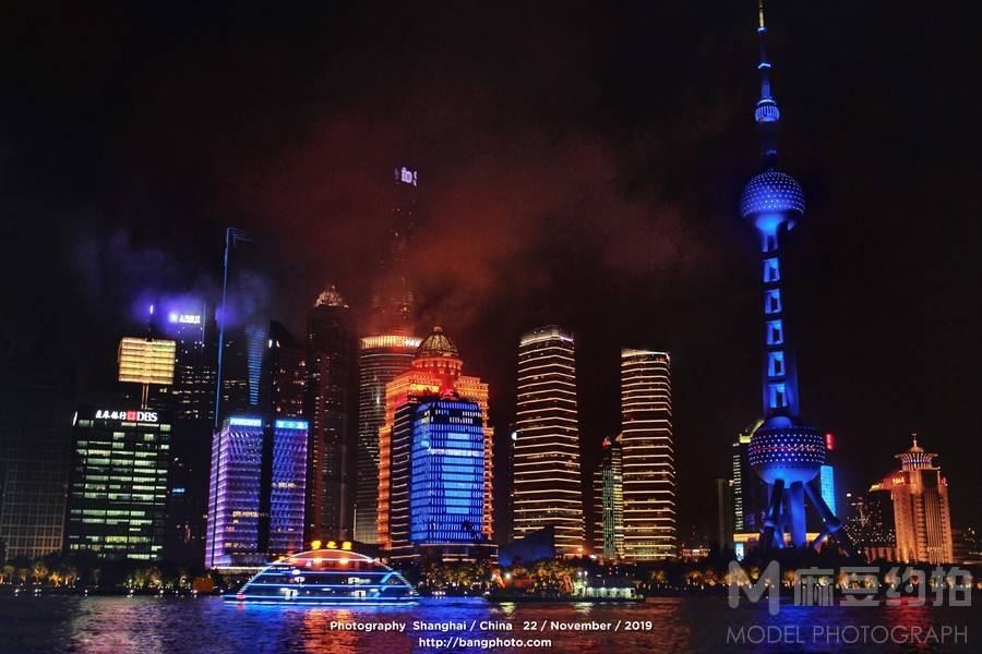 夜景模特
