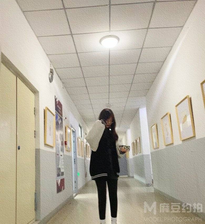校园模特