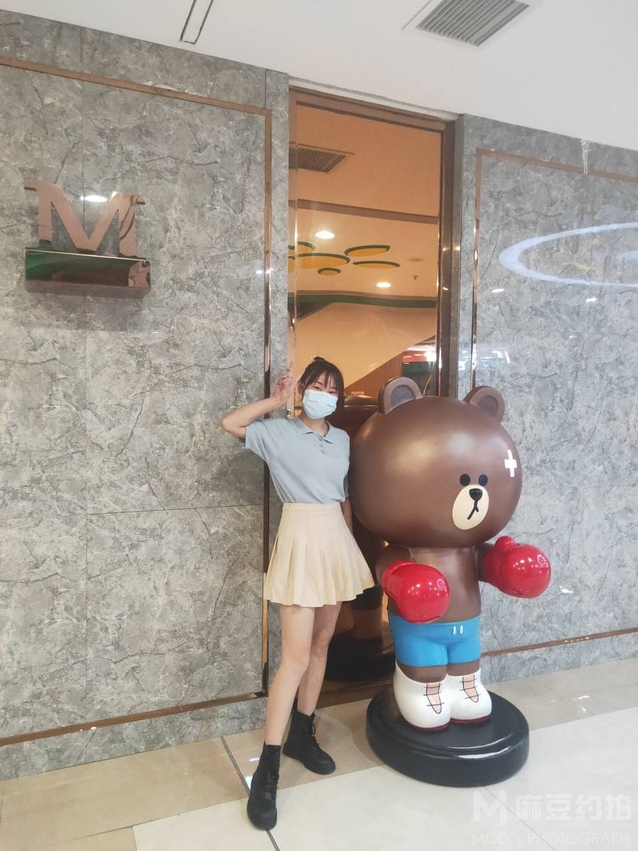 校园模特