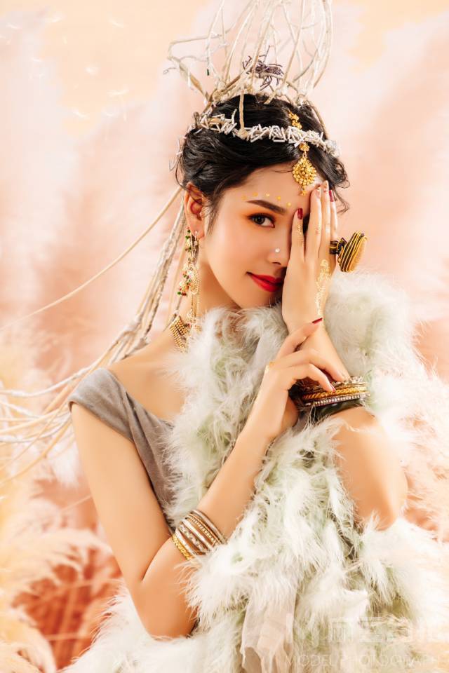 妆容模特