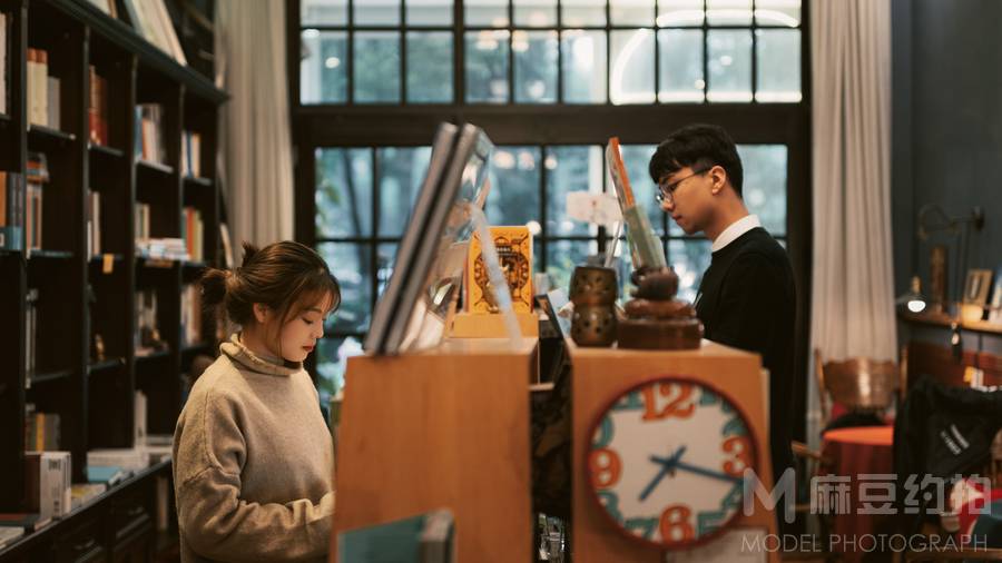 情绪模特