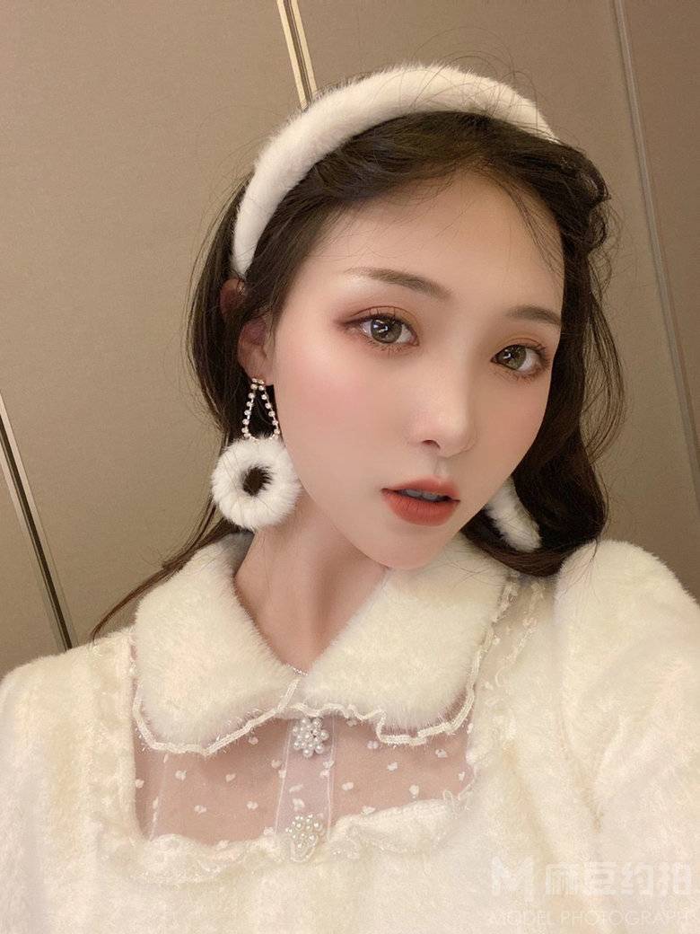 妆容模特