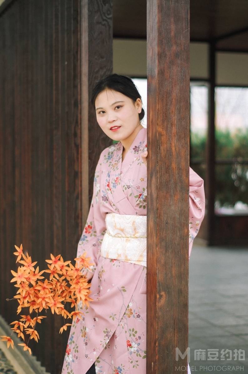 胶片模特