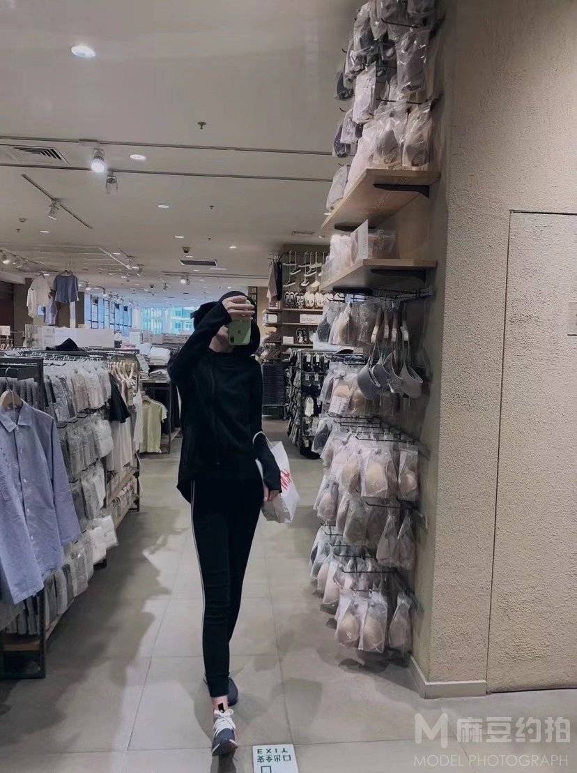 胶片模特