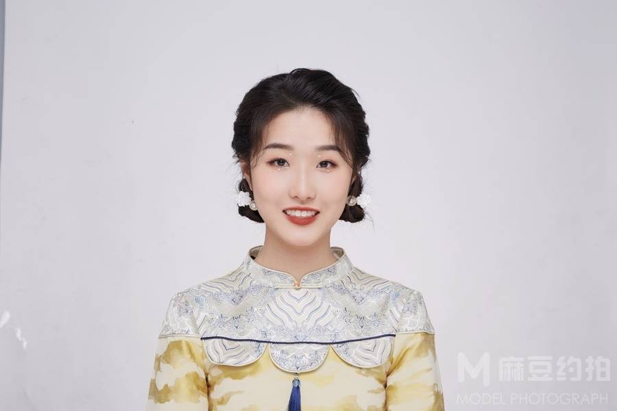妆容模特