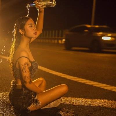情绪模特
