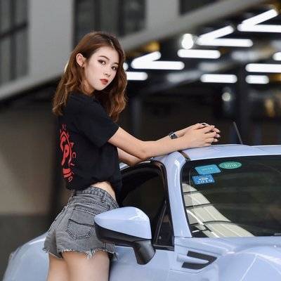 校园模特