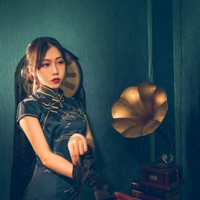 情绪模特