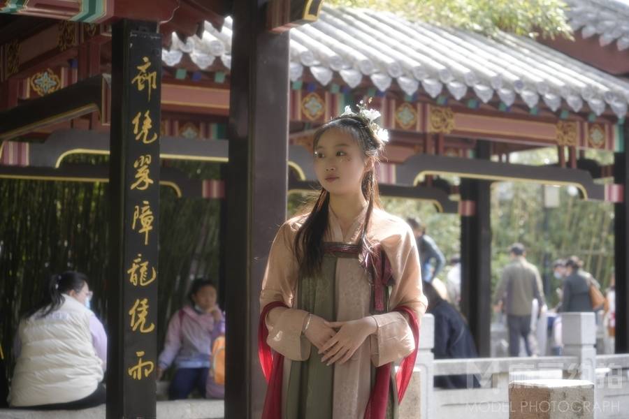 汉服模特