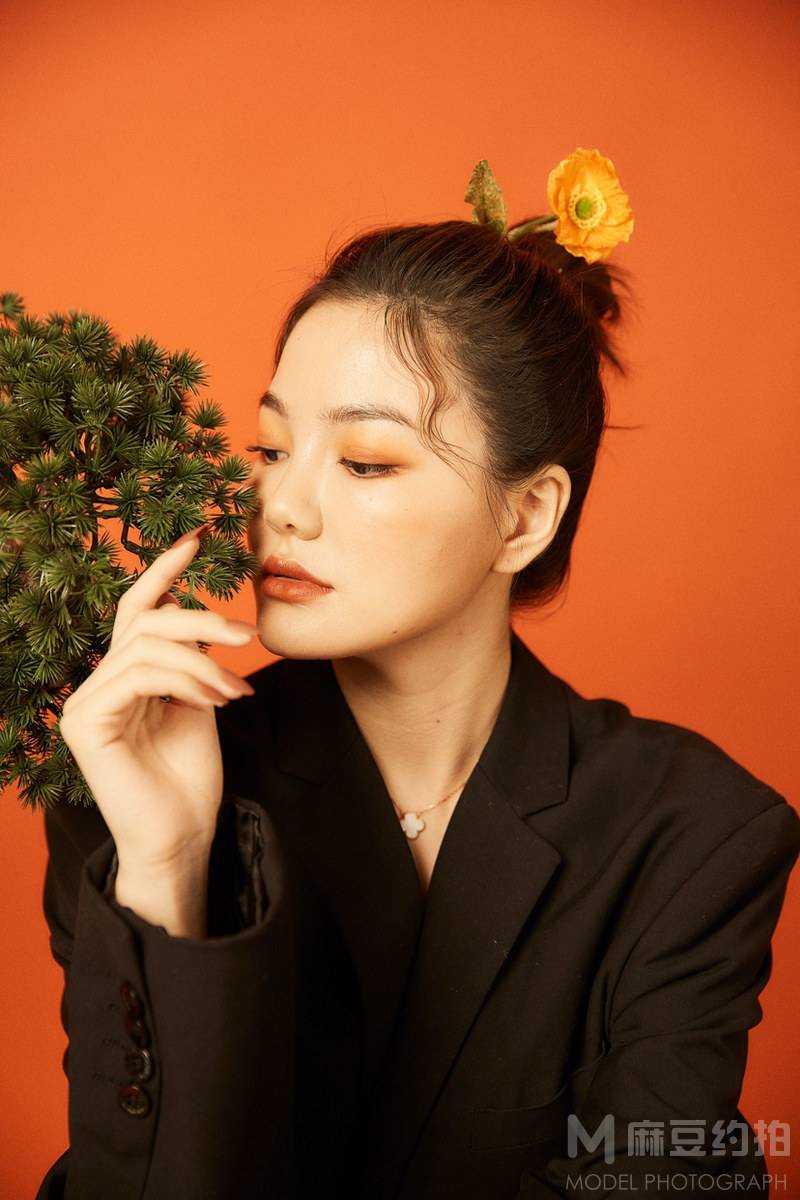 情绪模特