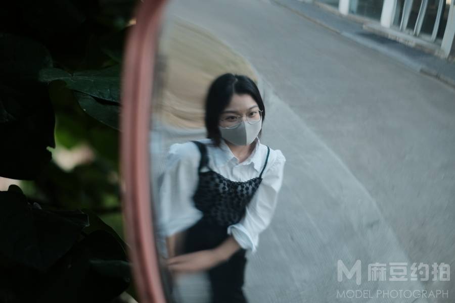 黑白模特