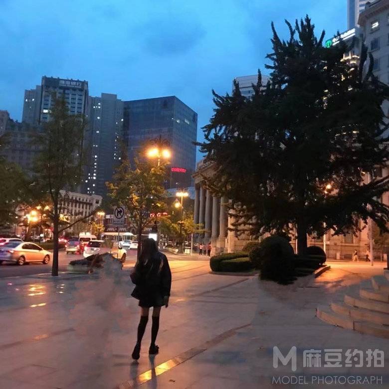 校园模特