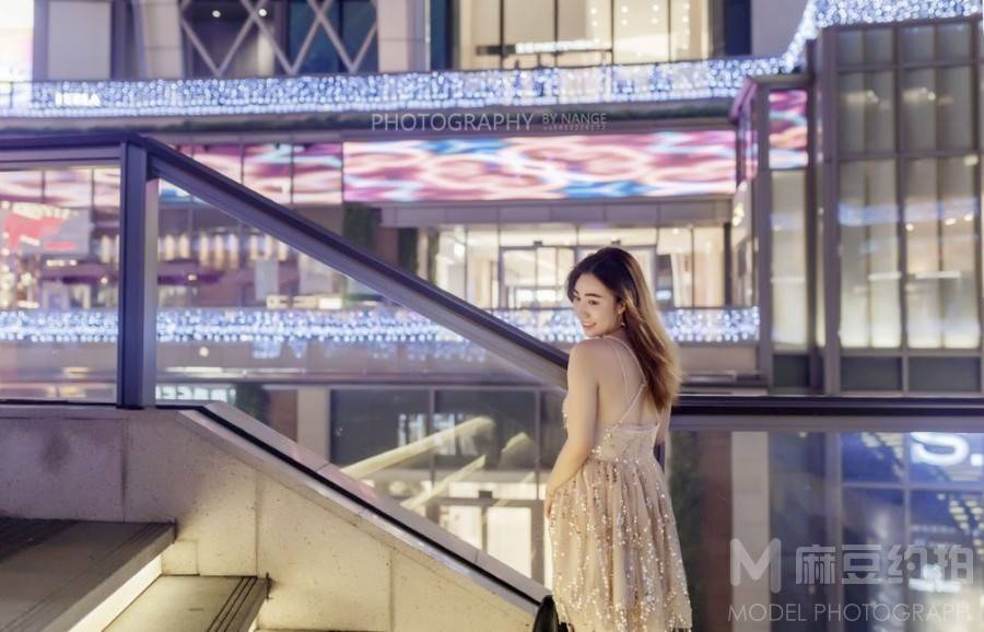 夜景模特