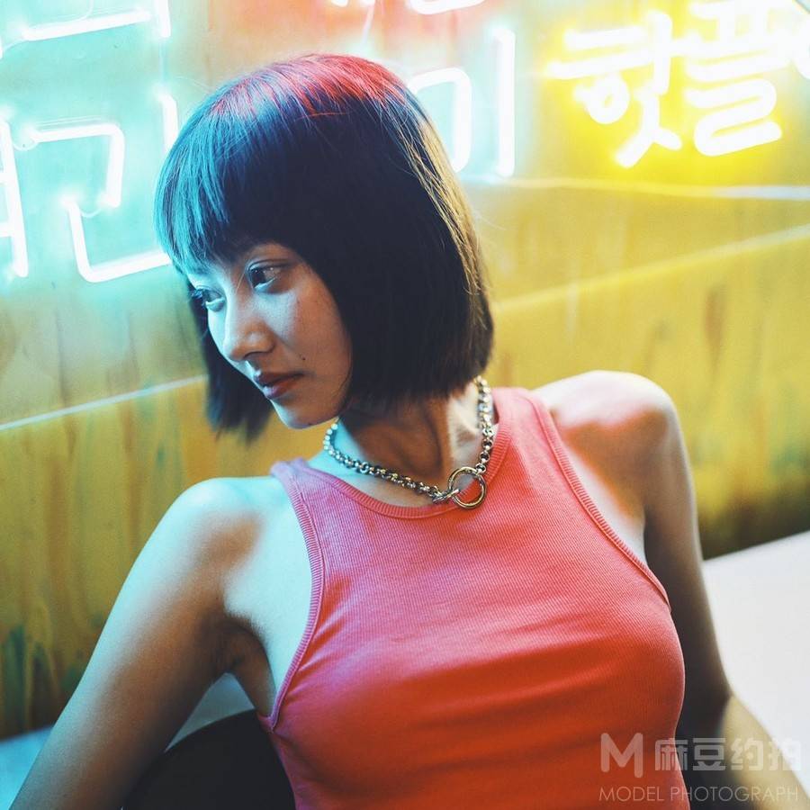 情绪模特