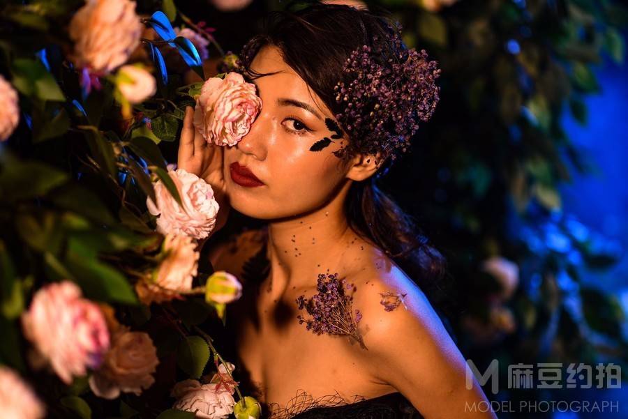 情绪模特