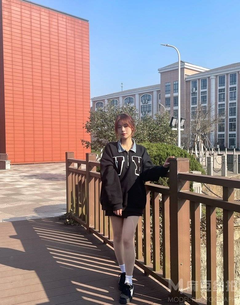 校园模特