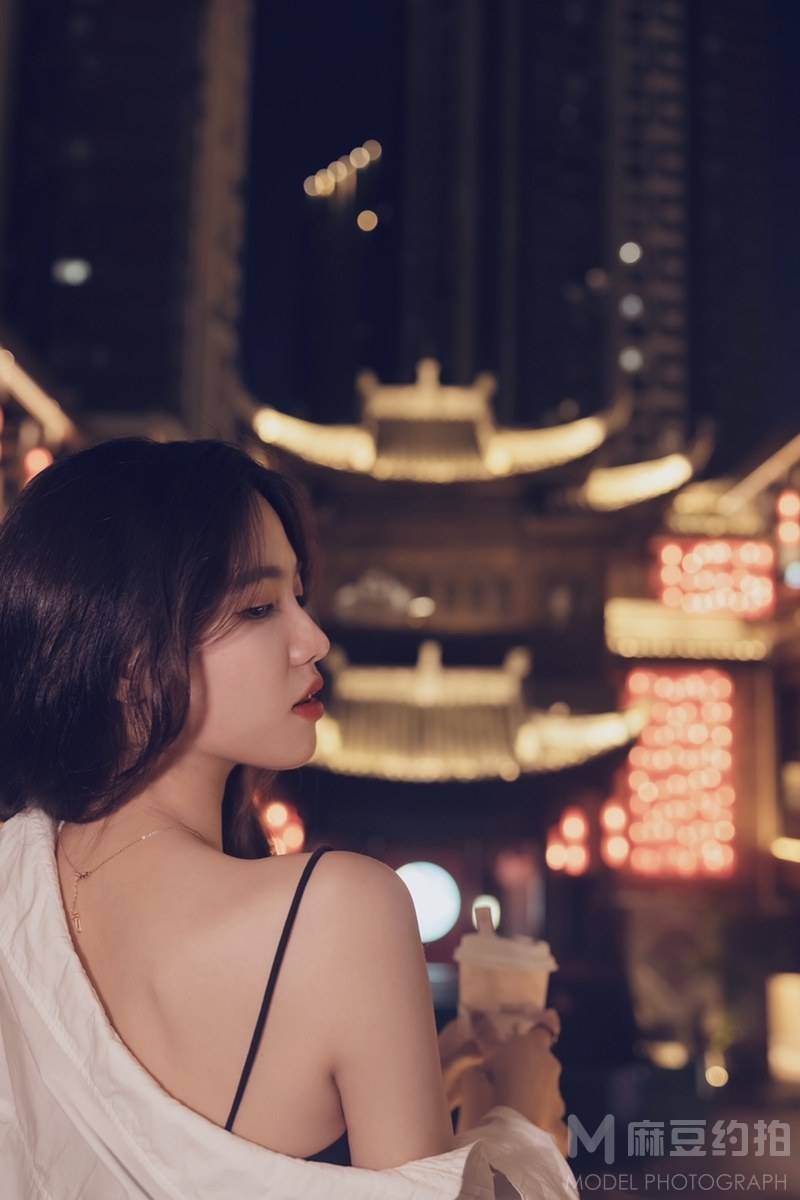 夜景模特