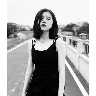 黑白模特