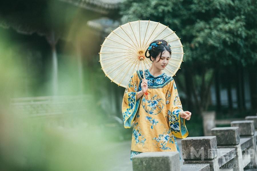 汉服模特
