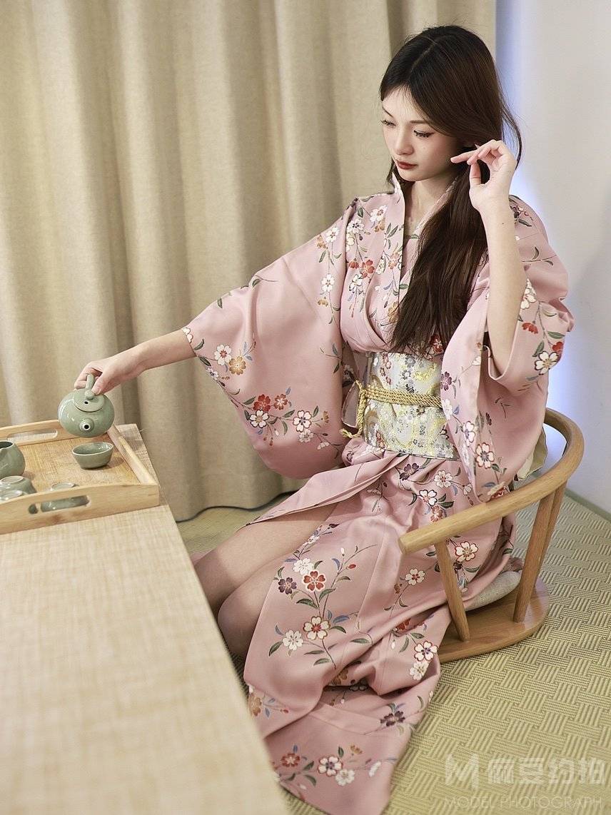 和服模特