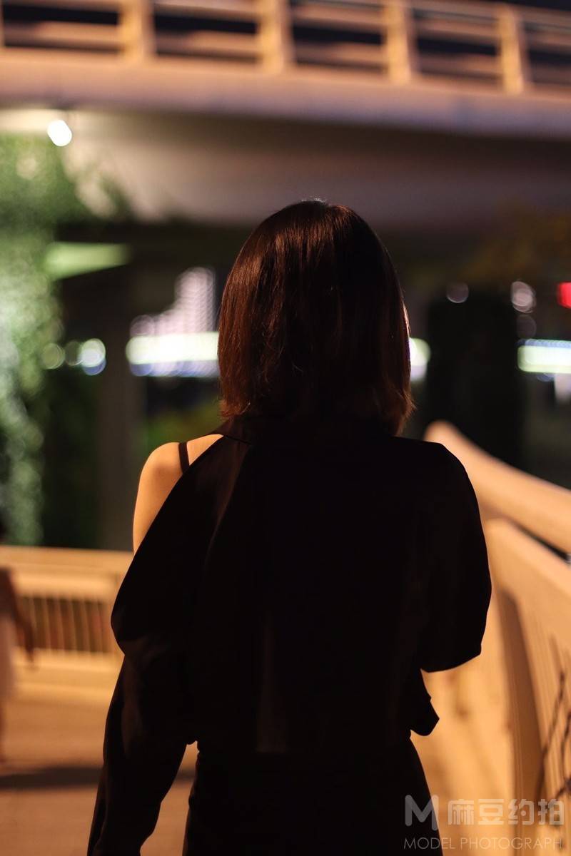 夜景模特