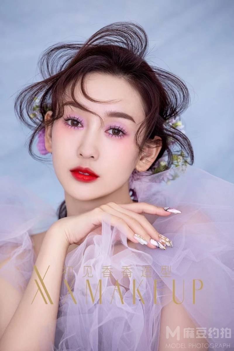 妆容模特