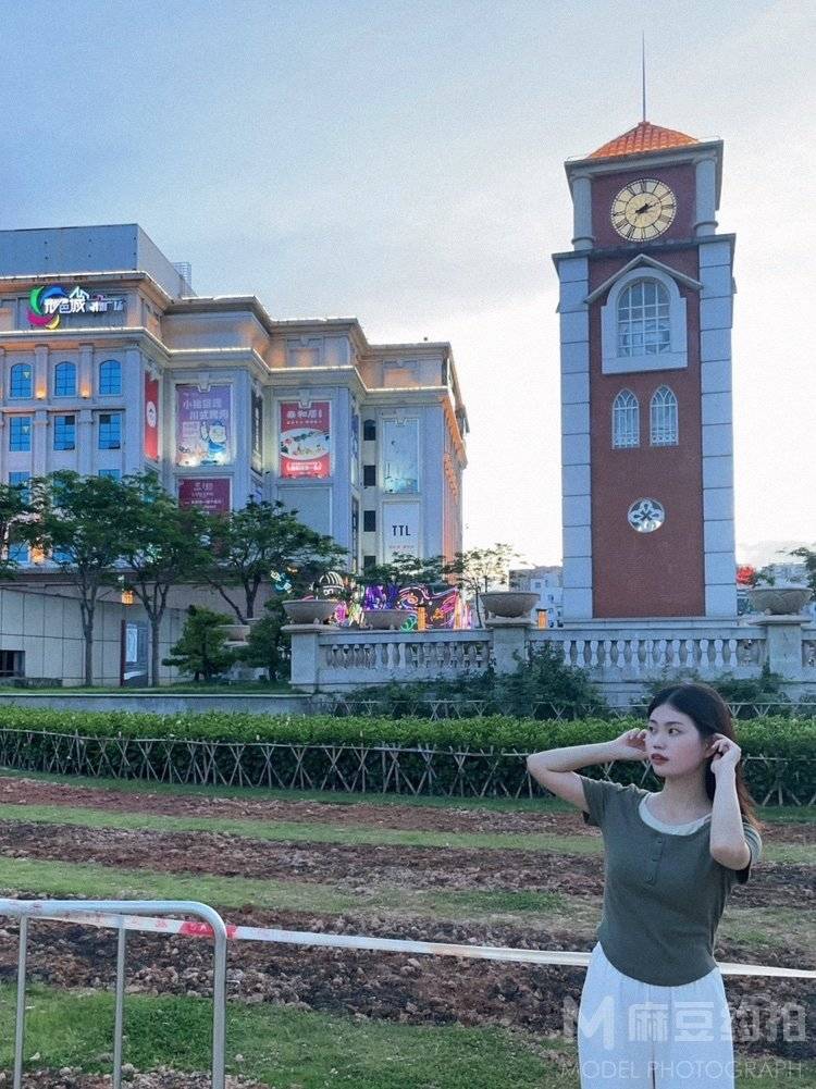 校园模特