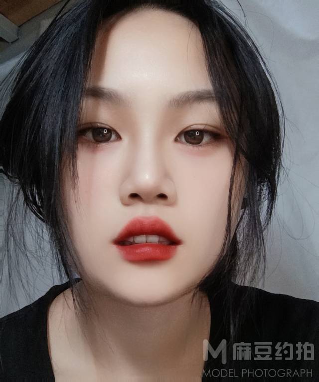 妆容模特