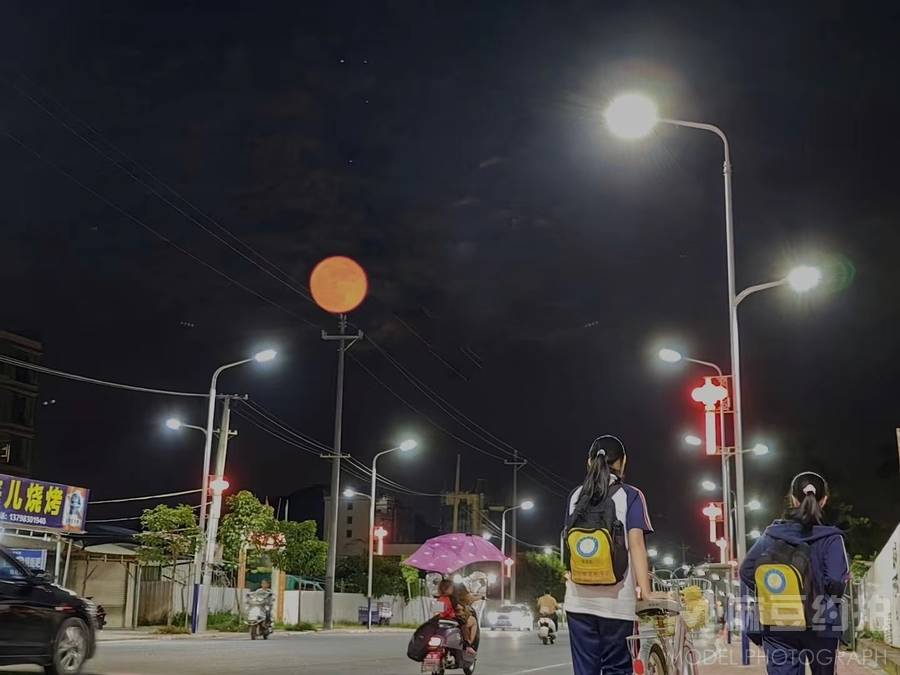 夜景模特