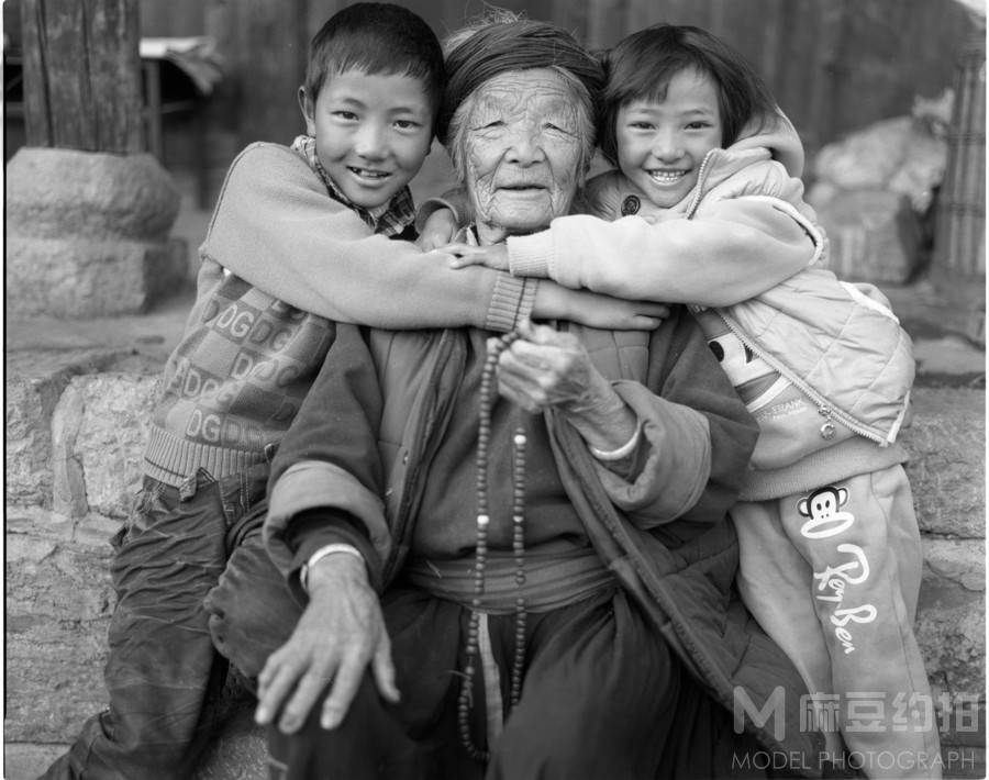 黑白模特