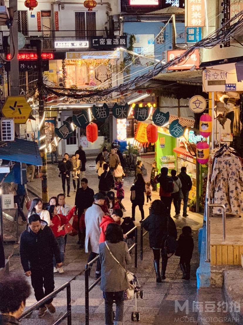 夜景模特