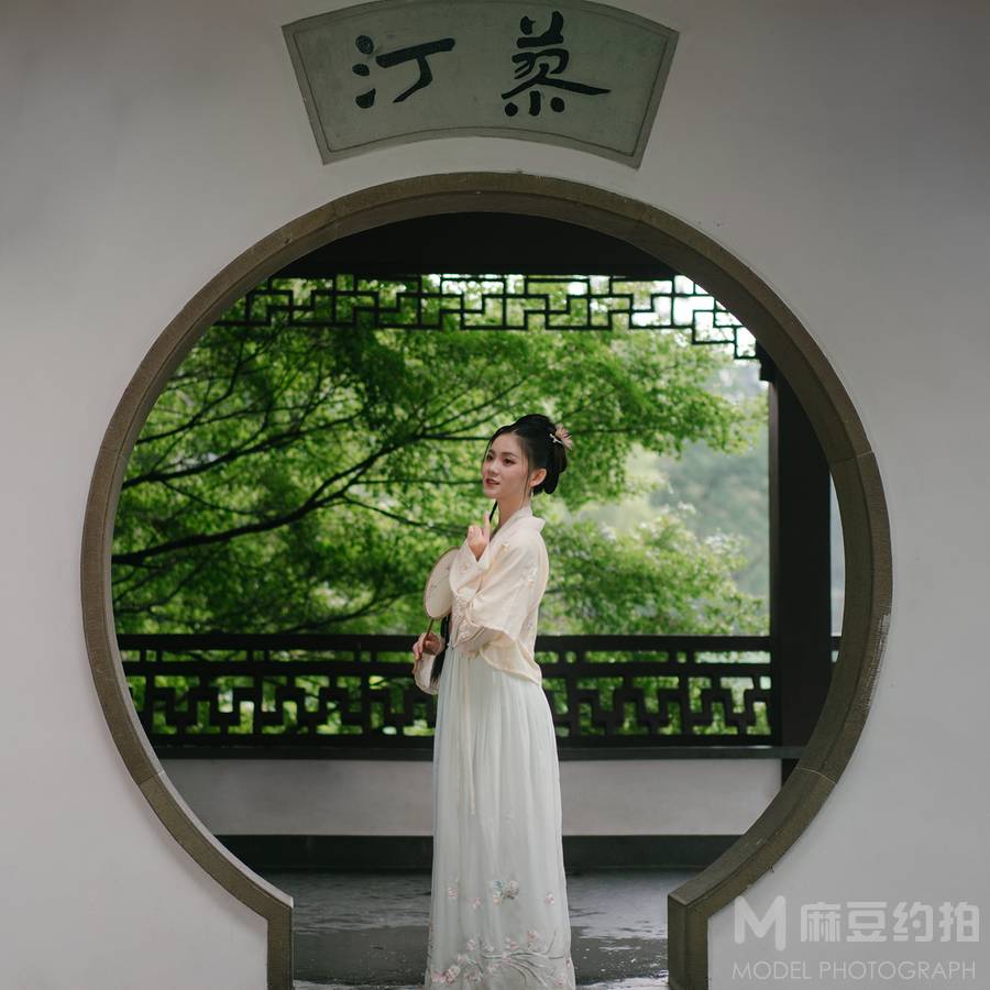 汉服模特