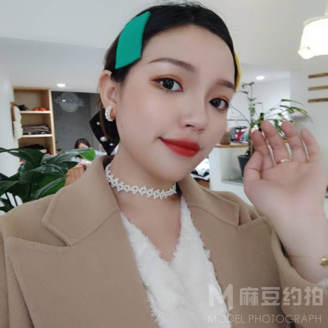 妆容模特
