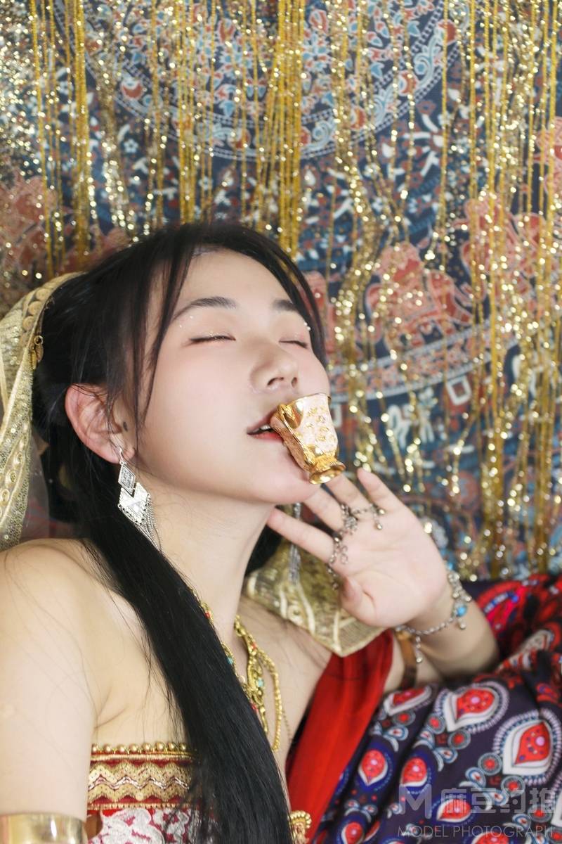 宝丽来模特