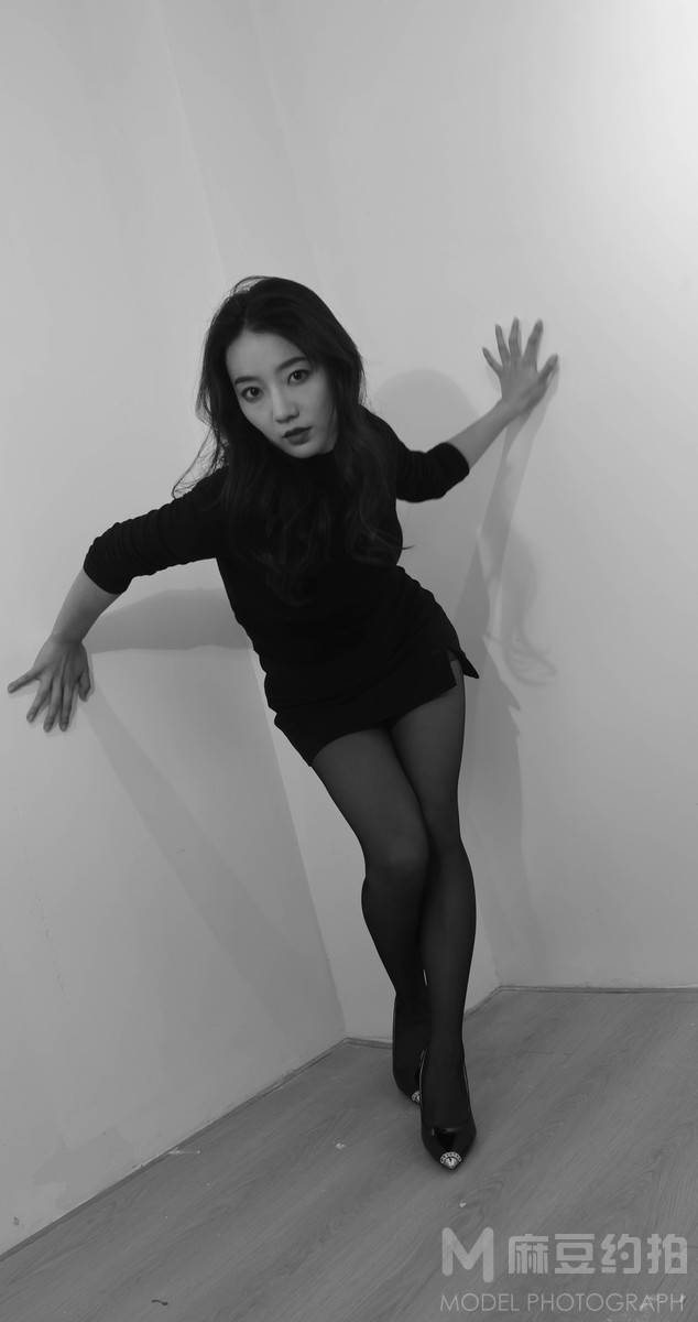 黑白模特