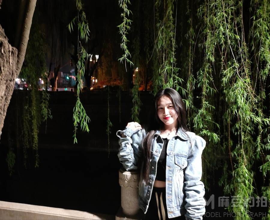 夜景模特