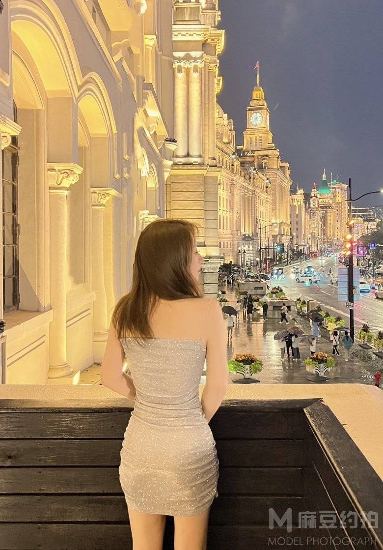 夜景模特