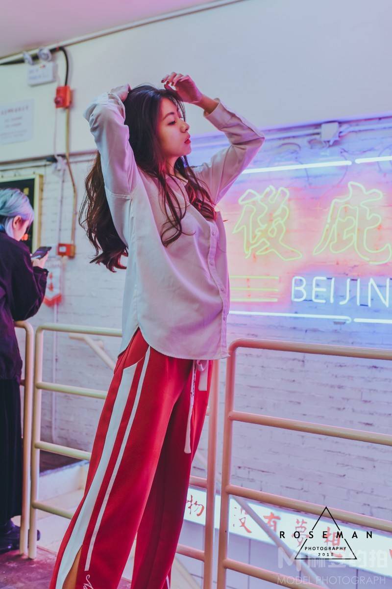 情绪模特