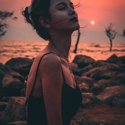 情绪模特