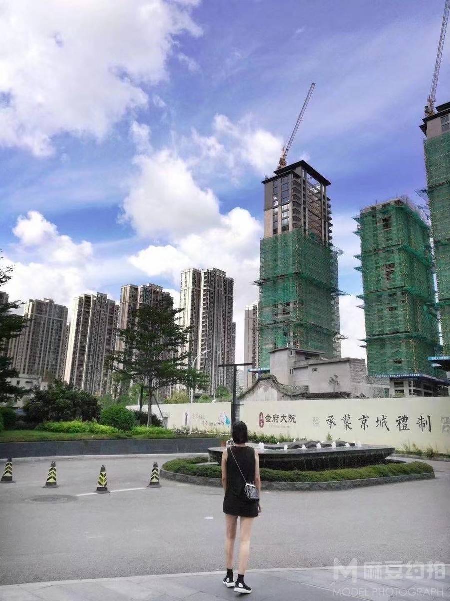 校园模特