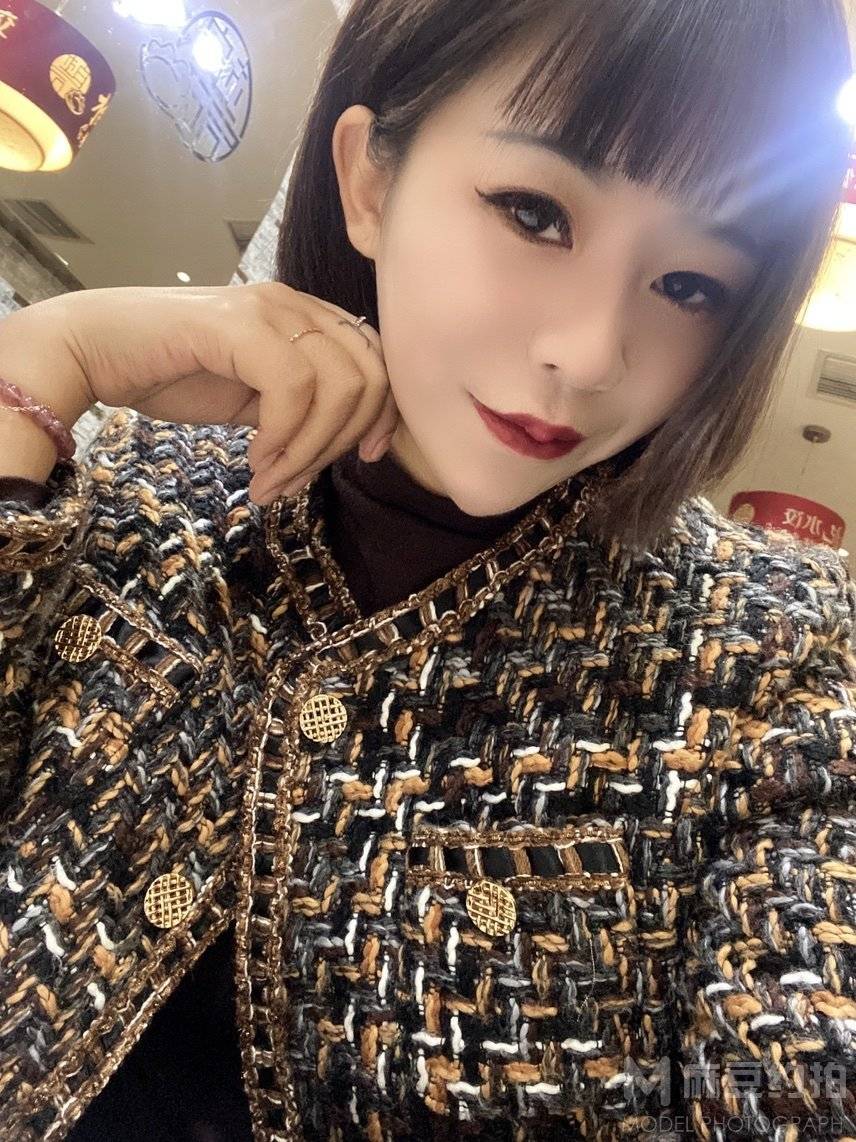 黑白模特