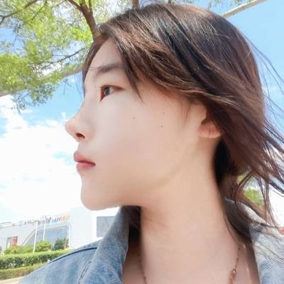 宝丽来模特