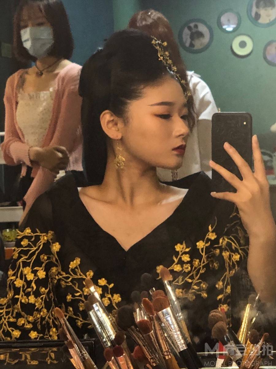 妆容模特