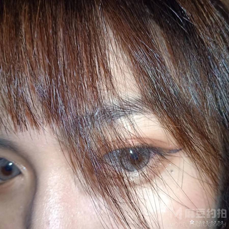 妆容模特