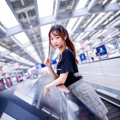 情绪模特