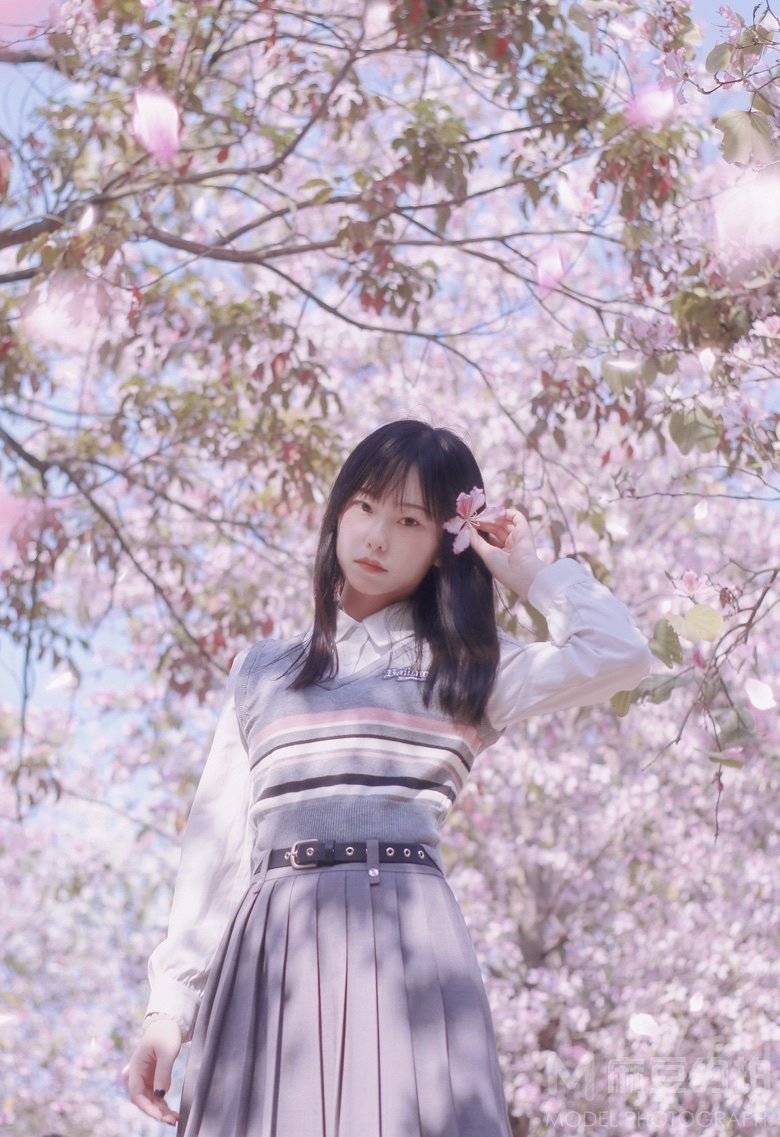 校园模特