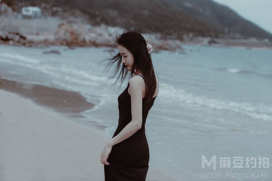 黑白模特