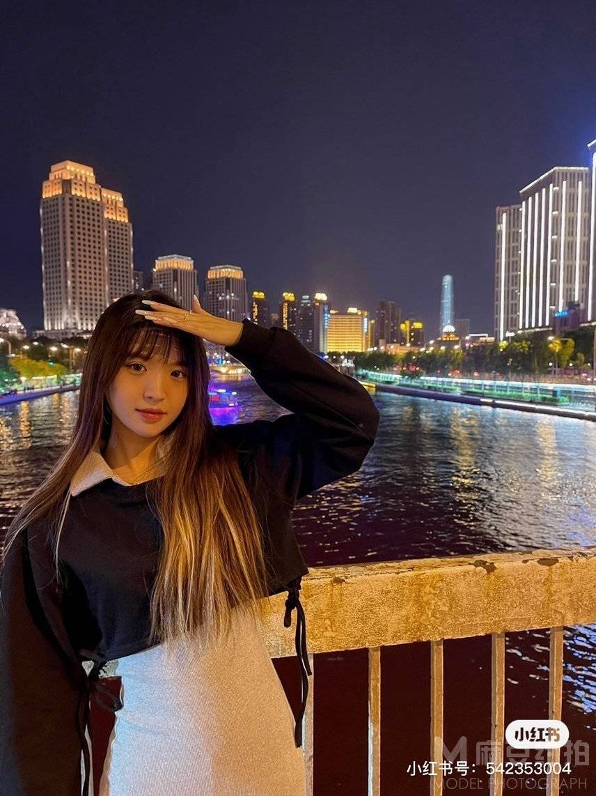夜景模特