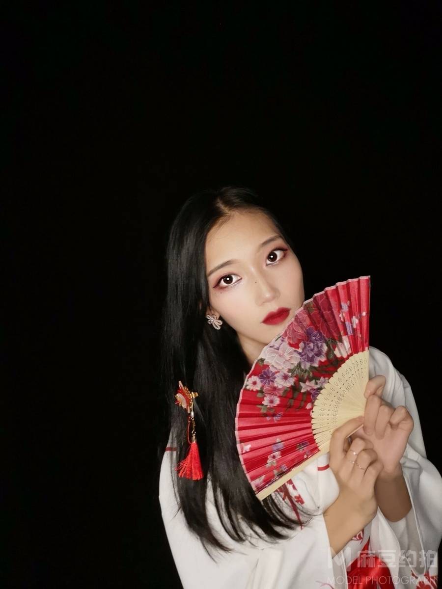 妆容模特